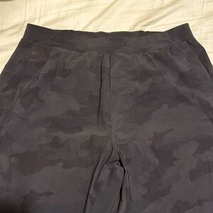 Lululemon black joggers with camo print - size large